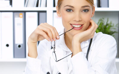 Espirrei e perdi urina. Com a idade, tenho medo de acabar usando fralda! Tire suas dúvidas sobre a incontinência urinária.